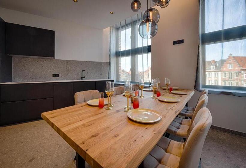 住宿加早餐 Agora Tournai Wellness Suites 3 Appartements Touristiques Sur La Grand Place