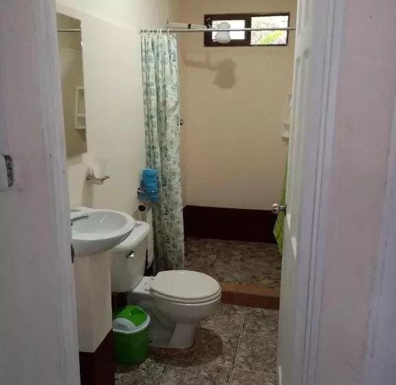 تختخواب و صبحانه La Casita