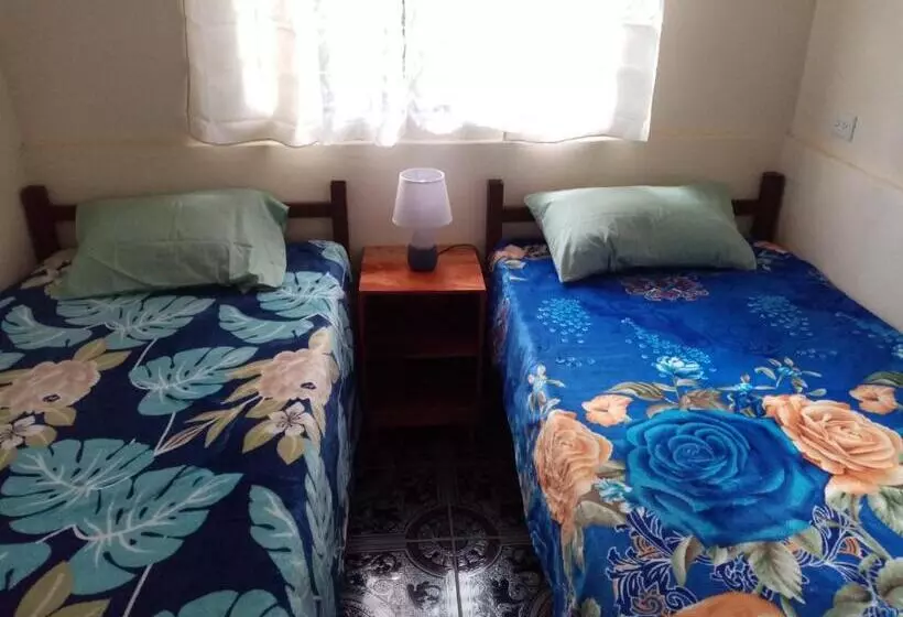 تختخواب و صبحانه La Casita