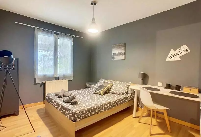 ベッドアンドブレックファースト Les Goujatoux Chambre Sarlat