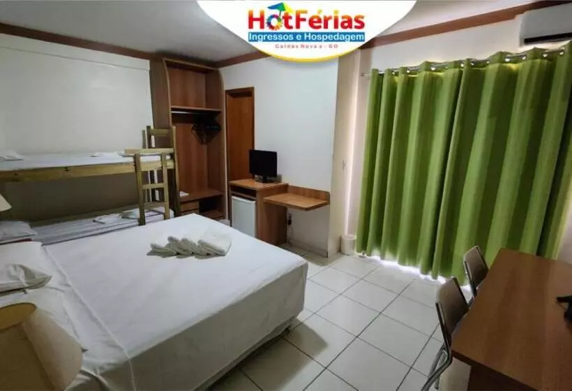 Golden Dolphin Grandhotel Com Roupas De Cama E Banho Piscinas 24h, Próx Ao Water Park, Hotel Pri