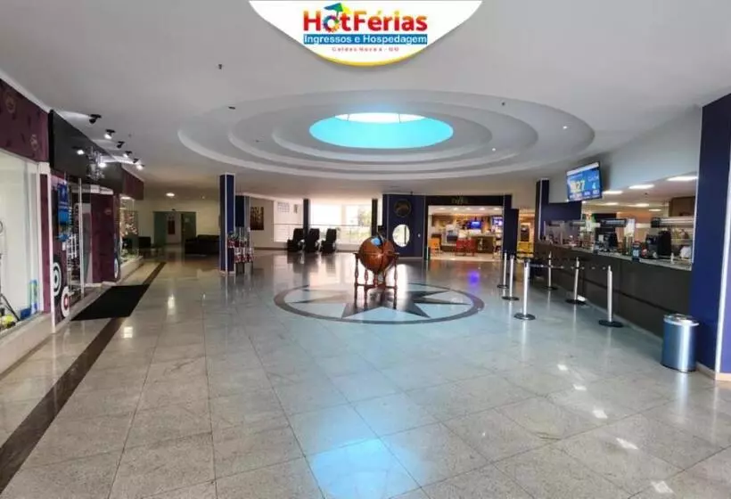 Golden Dolphin Grandhotel Com Roupas De Cama E Banho Piscinas 24h, Próx Ao Water Park, Hotel Pri