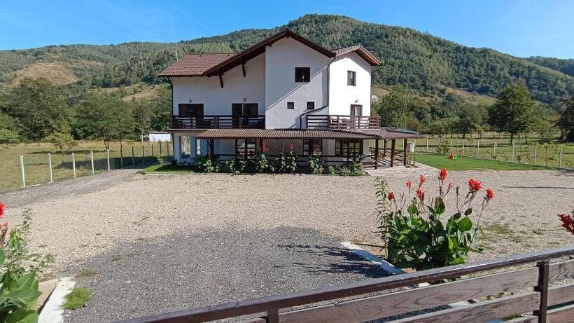 酒店 Agropensiunea Zamolxis