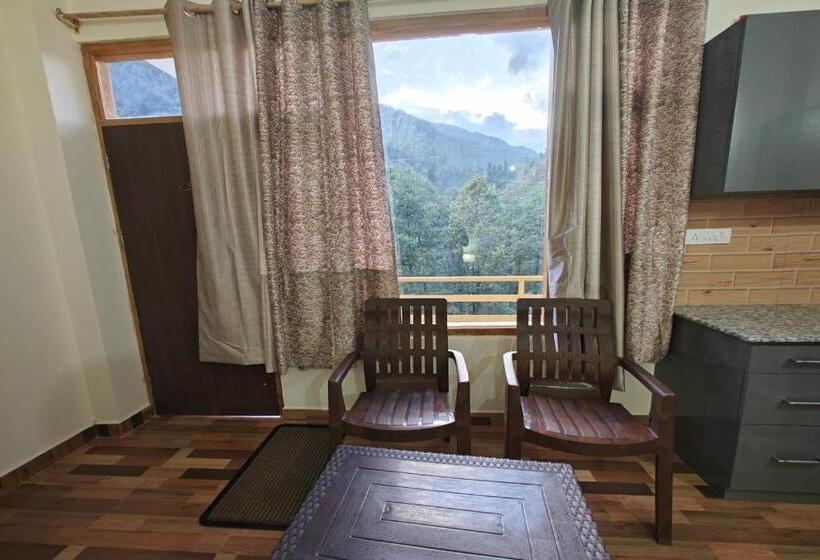 בית מלון כפרי Alooma Cafe And Homestay