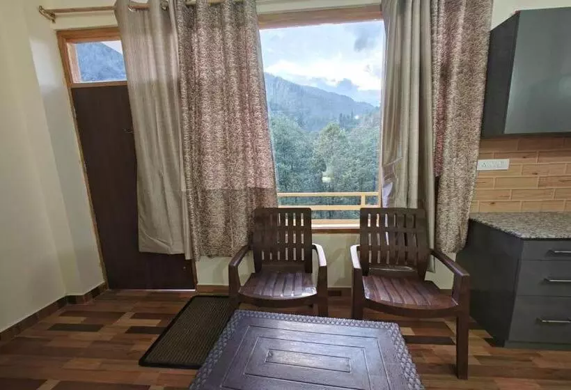 ホテル Alooma Cafe And Homestay
