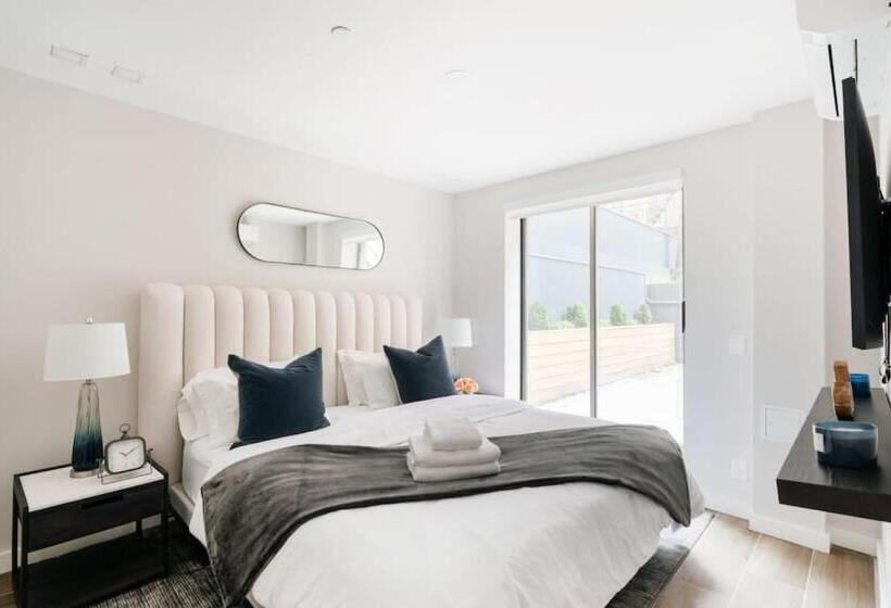 호텔 Casa Del Sogno Upper East Side  Massive 1br W Private Patio