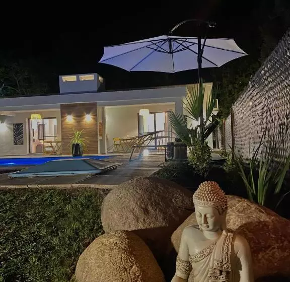 Hotelli Magnolia Suites