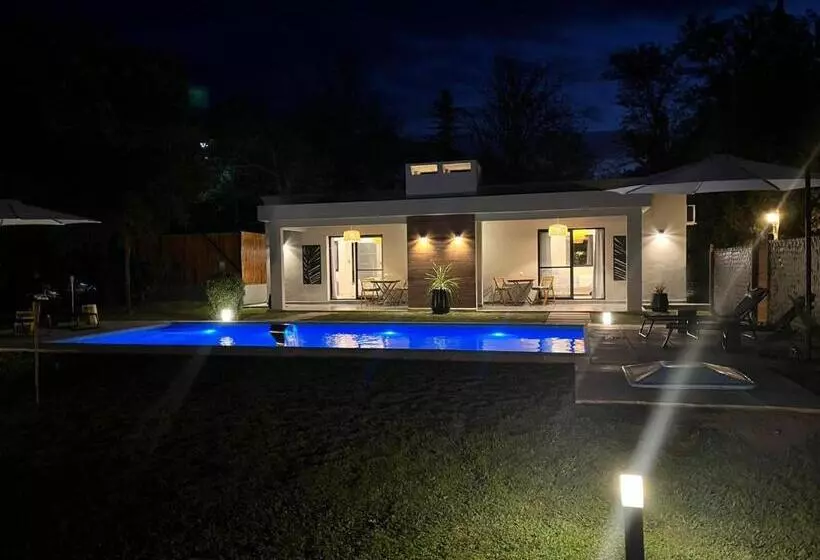 Hotelli Magnolia Suites