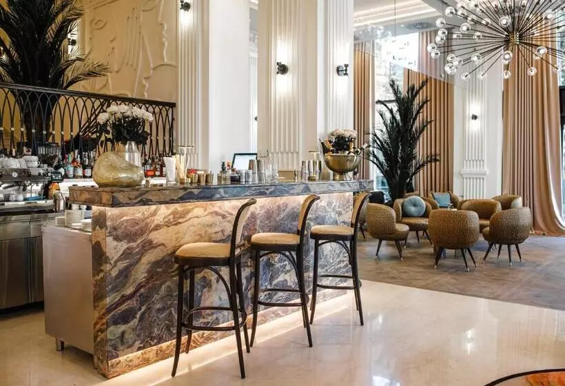 Hotelli Nadiya Palace