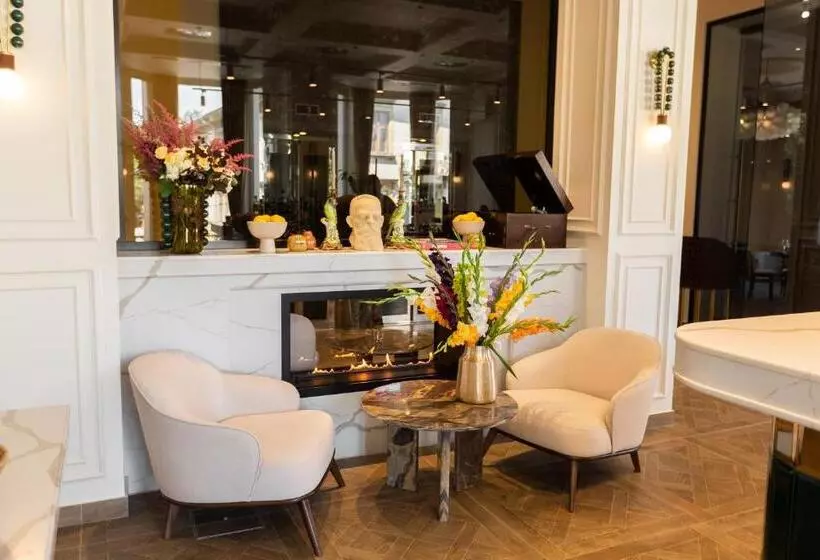 Hotelli Nadiya Palace