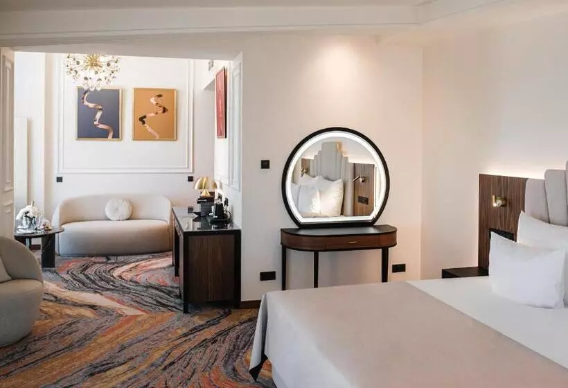 Hotelli Nadiya Palace