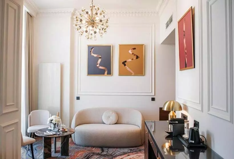 Hotelli Nadiya Palace