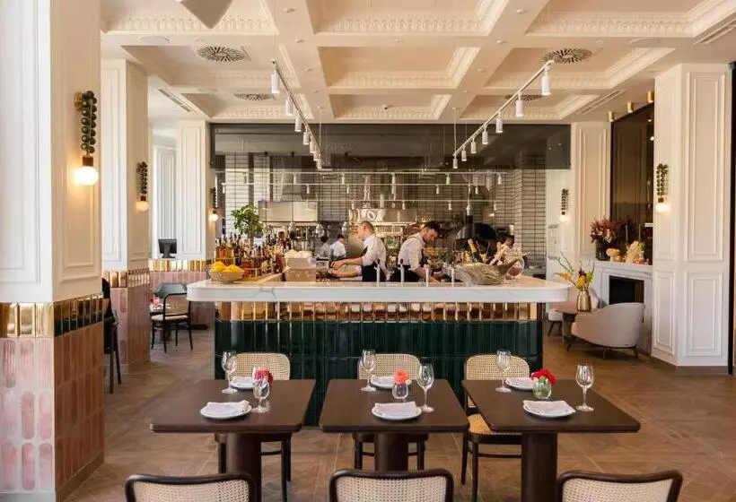 Hotelli Nadiya Palace