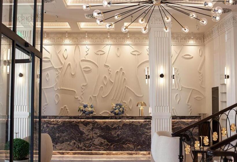 هتل Nadiya Palace