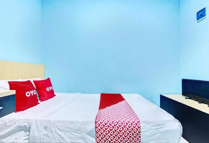 ホテル Oyo 93209 Guest House Cemara 3