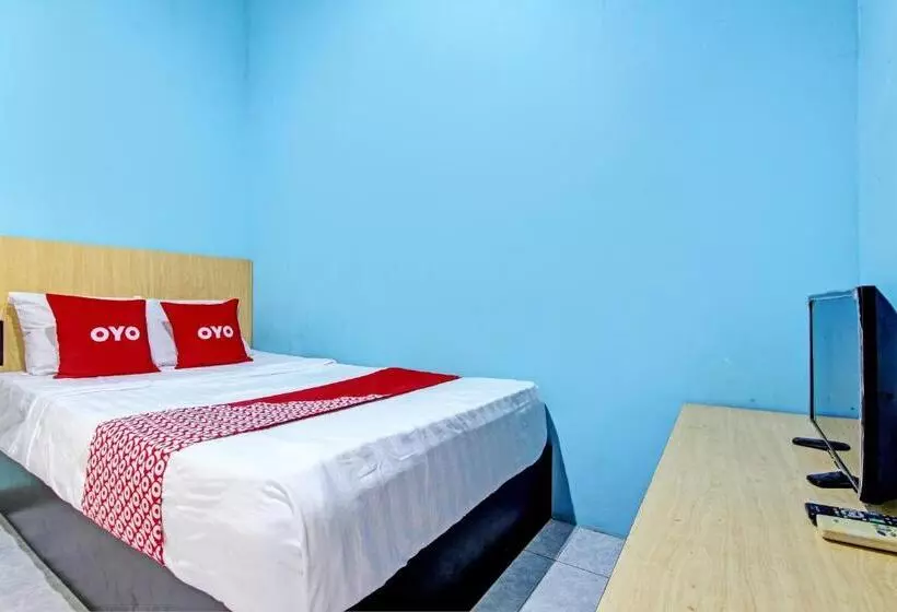 ホテル Oyo 93209 Guest House Cemara 3