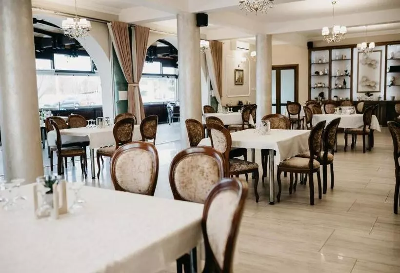 Hotelli Pensiunea Ana