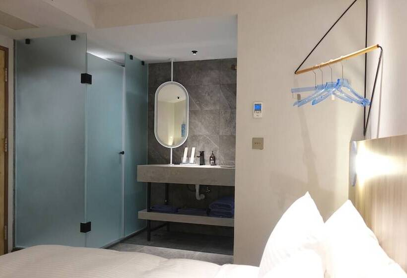 هتل The Blue By Just Inn