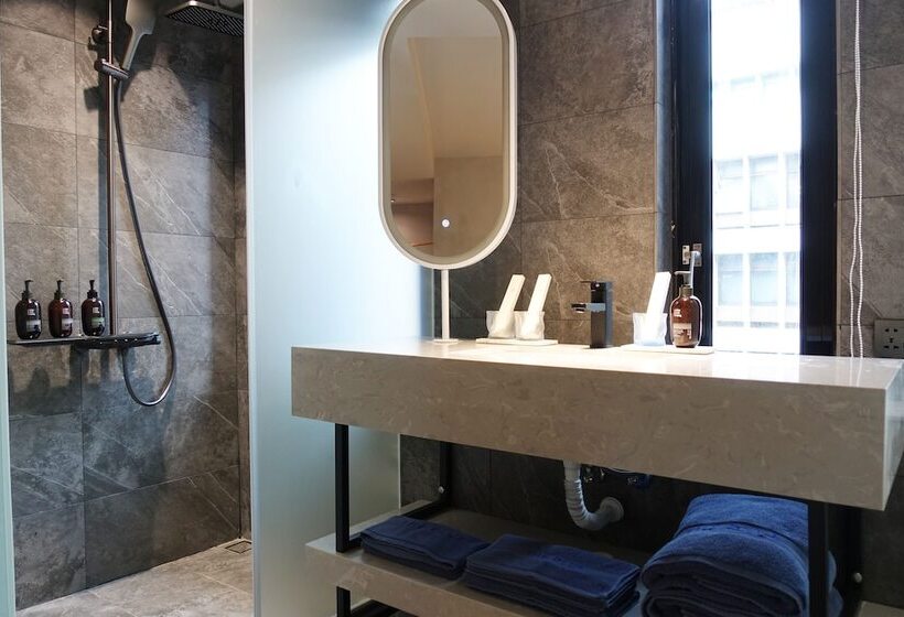 هتل The Blue By Just Inn