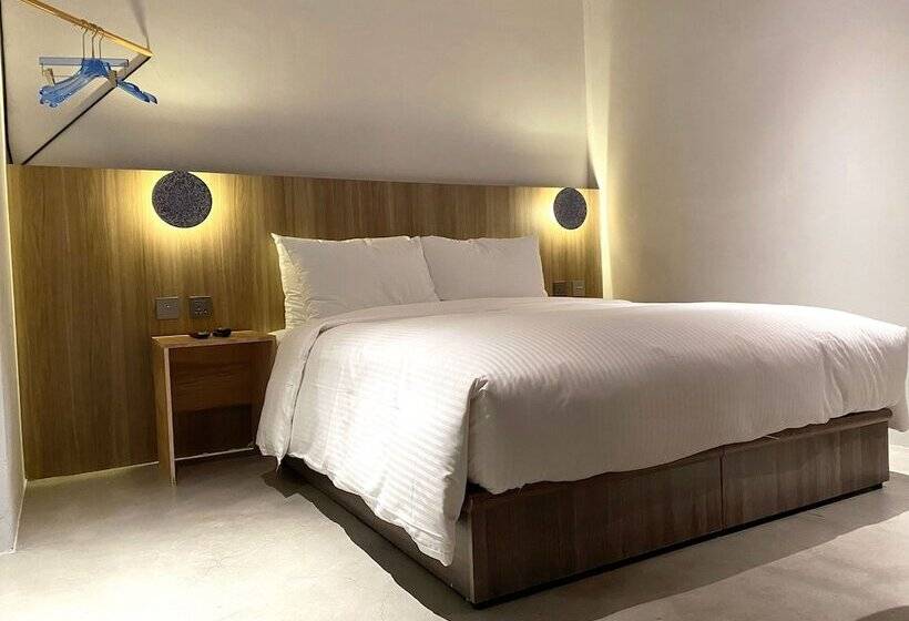 هتل The Blue By Just Inn