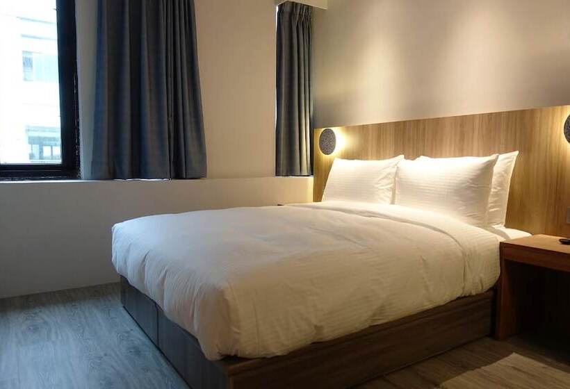 هتل The Blue By Just Inn