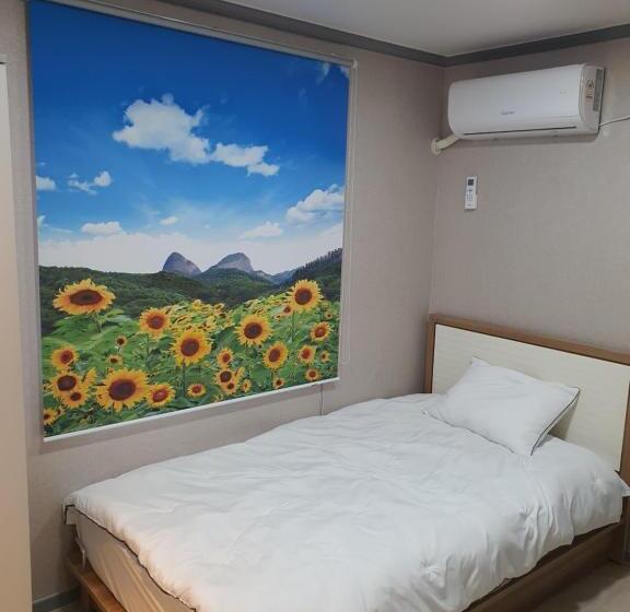 پانسیون Ara Guesthouse