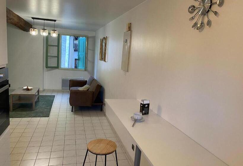 פנסיון Chez Papa