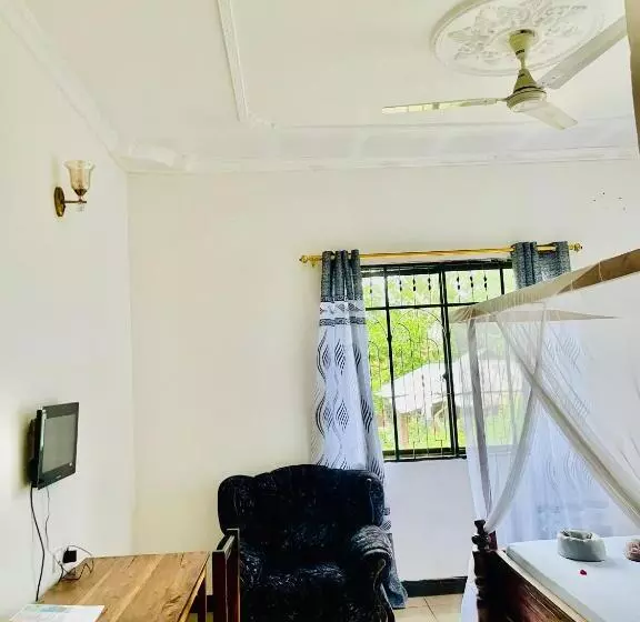 پانسیون Classic Visitors House
