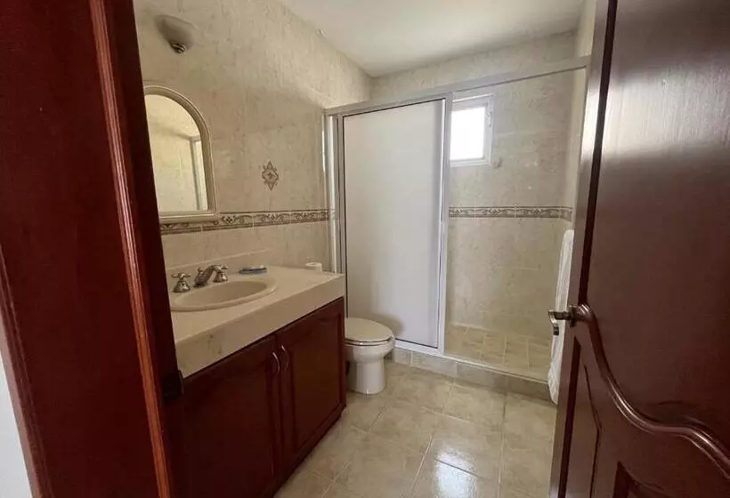 ペンション La Casa Bonita De Pueblo Nuevo