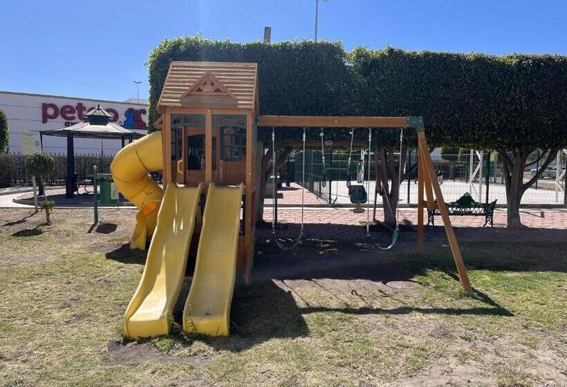 ペンション La Casa Bonita De Pueblo Nuevo