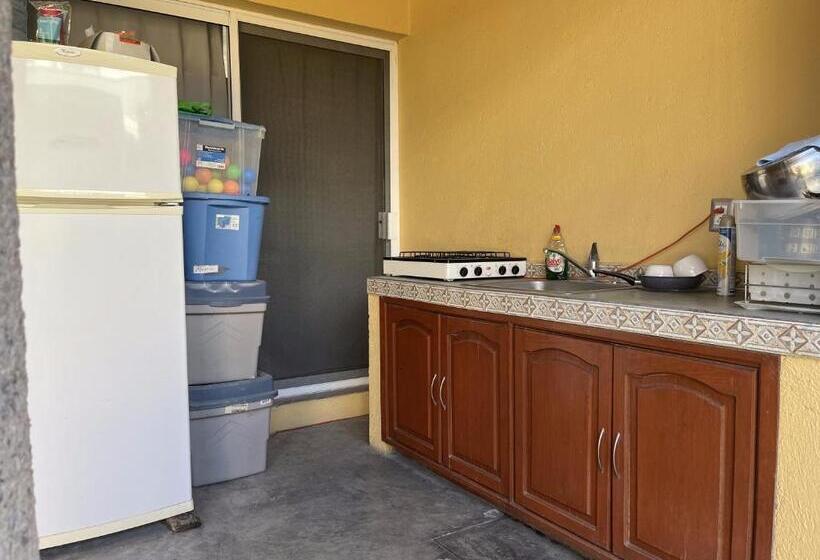 ペンション La Casa Bonita De Pueblo Nuevo