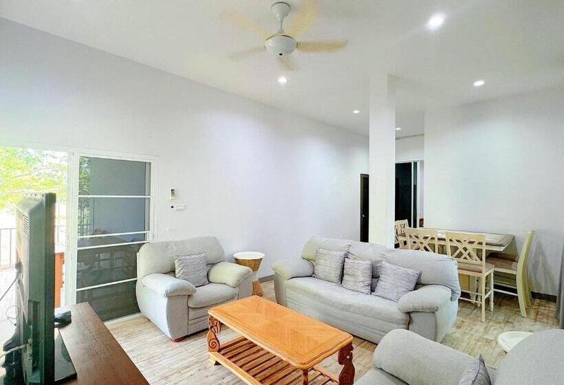 פנסיון Rawai Valley Resort