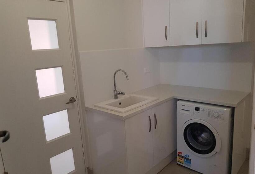 膳宿费 Spacious Self Contained Unit Short Walk To Grange Jetty