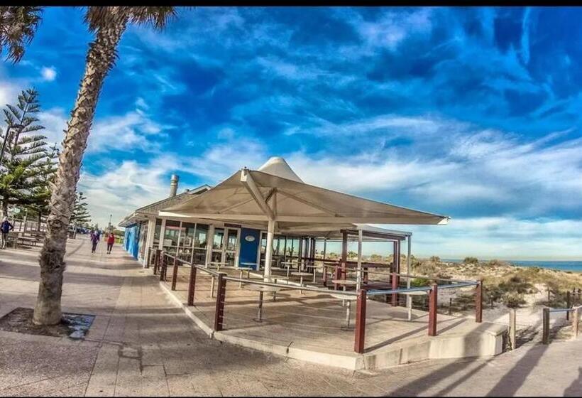 膳宿费 Spacious Self Contained Unit Short Walk To Grange Jetty