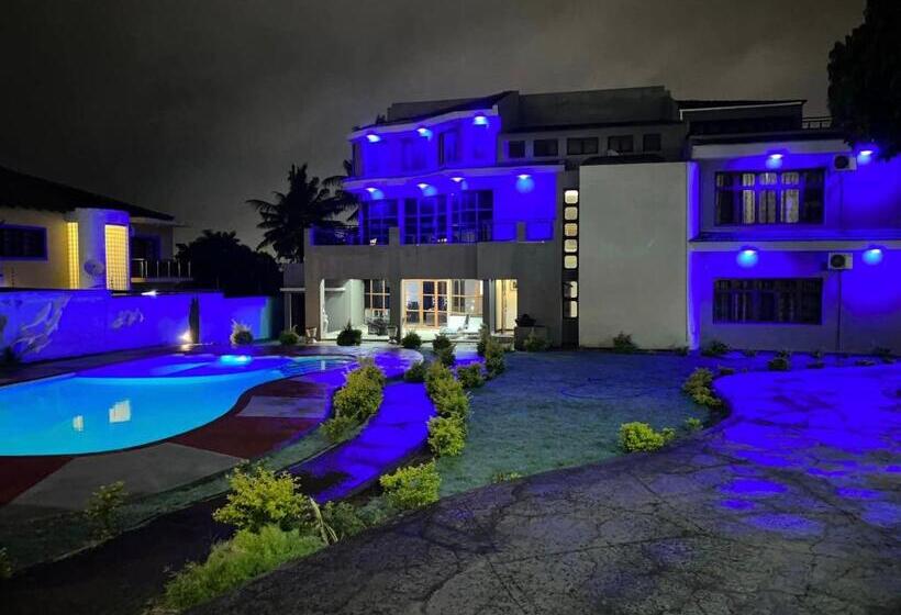 ペンション Trmotel