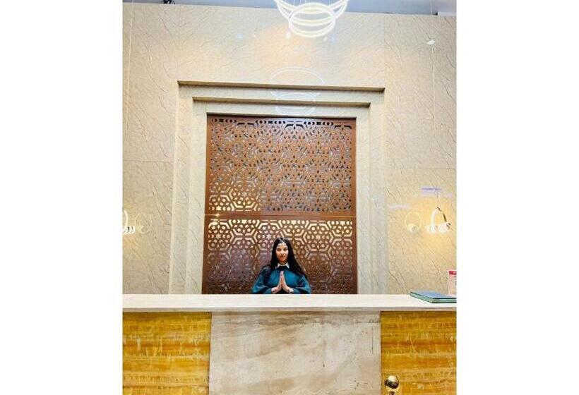 Hotel The Golden Oyster, Dehradun