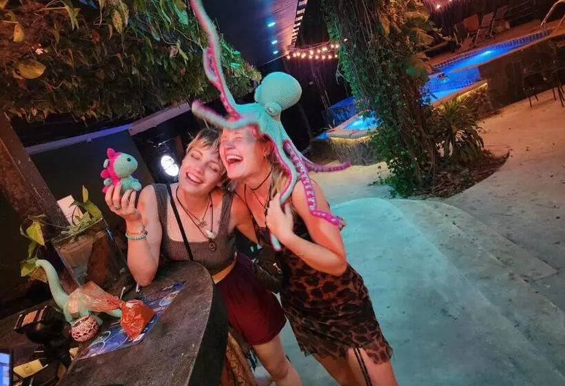 ユースホステル Jungle Fever Koh Chang