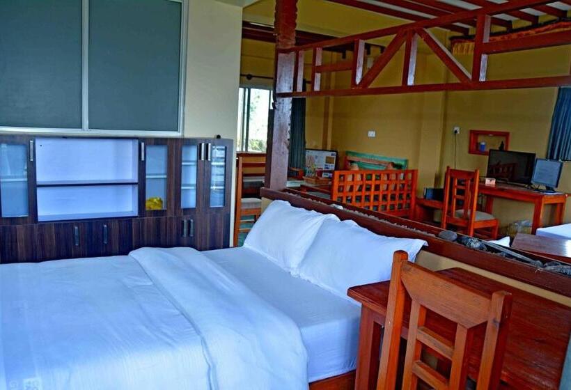 تختخواب و صبحانه Himalayan Home Lamagaun Pokhara 10 Minute Drive From Tourist Place Lakeside Rent Rooms