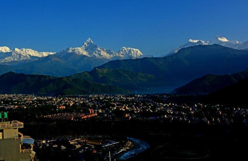 تختخواب و صبحانه Himalayan Home Lamagaun Pokhara 10 Minute Drive From Tourist Place Lakeside Rent Rooms