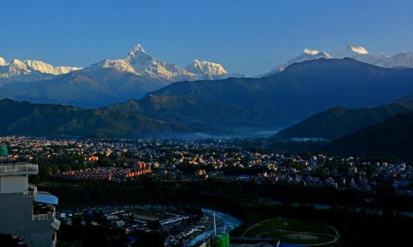 تختخواب و صبحانه Himalayan Home Lamagaun Pokhara 10 Minute Drive From Tourist Place Lakeside Rent Rooms