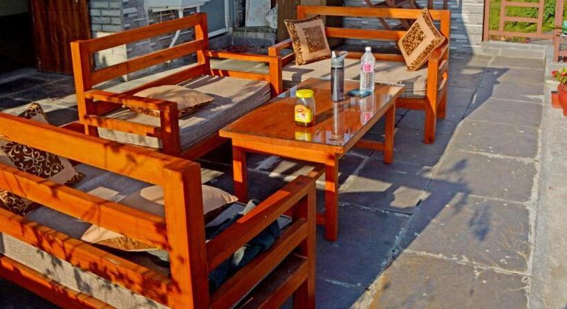 تختخواب و صبحانه Himalayan Home Lamagaun Pokhara 10 Minute Drive From Tourist Place Lakeside Rent Rooms