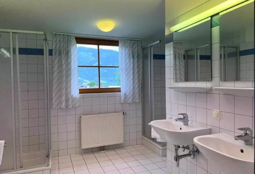 Aamiaismajoitus (B&B) Twenty Seven City