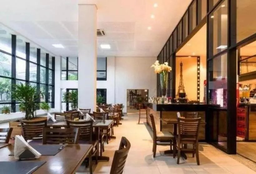 Flat Boulevard Side 2104 Altissimo Padrão Com Lazer