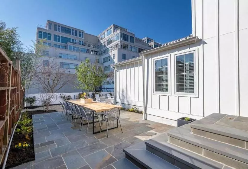 Hotelli Boutique Room Steps From Downtown Mall Rose Jean Room 3