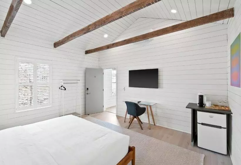 Hotelli Boutique Room Steps From Downtown Mall Rose Jean Room 3