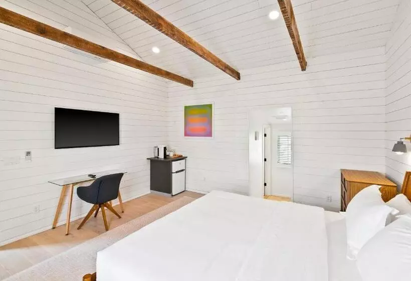 Hotelli Boutique Room Steps From Downtown Mall Rose Jean Room 3