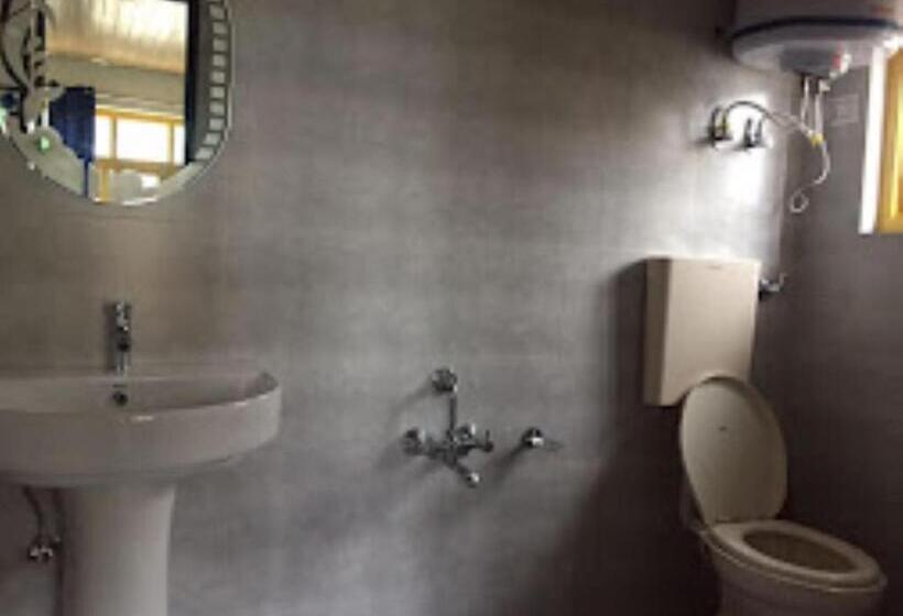 Hotell City Way, Srinagar