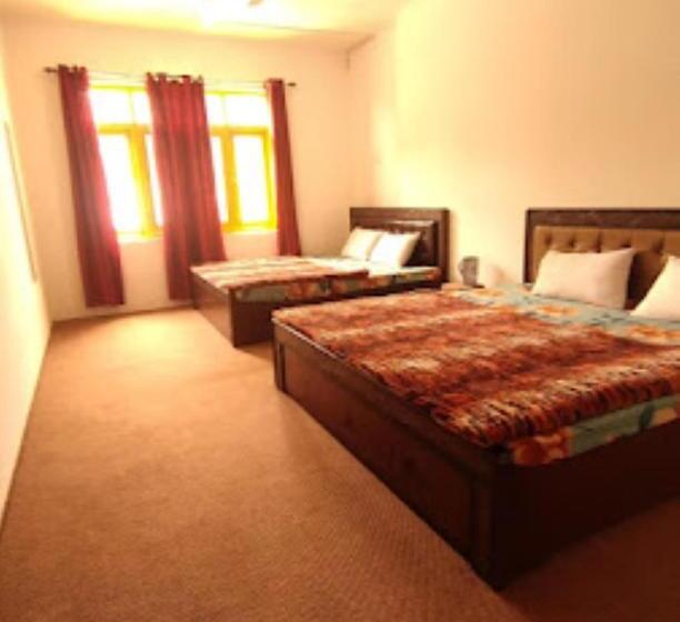 Hotell City Way, Srinagar