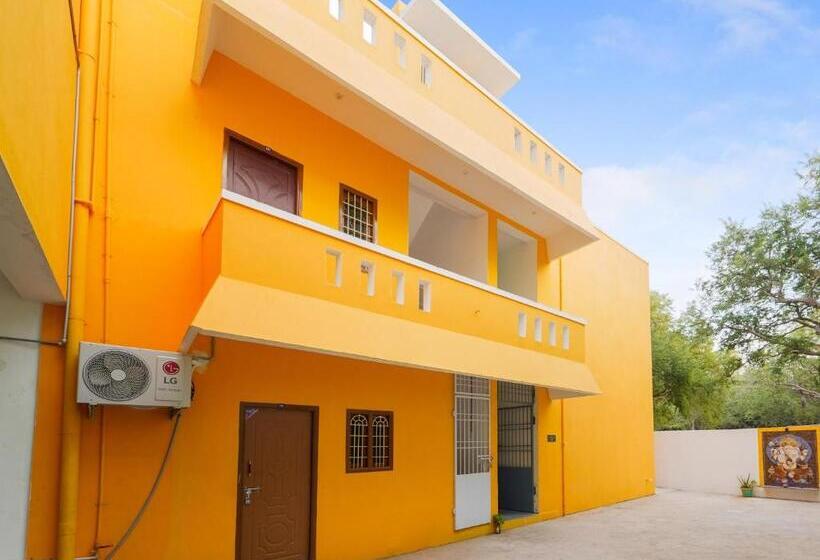 هتل Collection O Blue Horizon