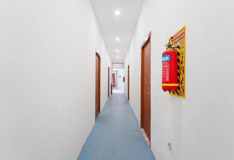 هتل Collection O Blue Horizon